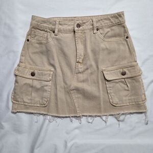 VICI Tan Denim Cargo Mini Skirt Size Large Beige Frayed Hem Western Utility